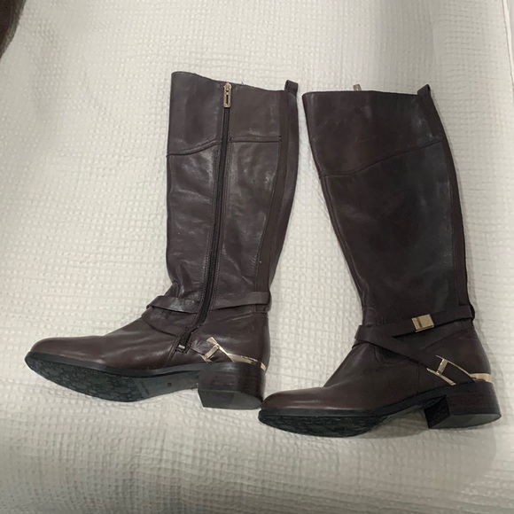 Ivanka Trump boots - Picture 1 of 7